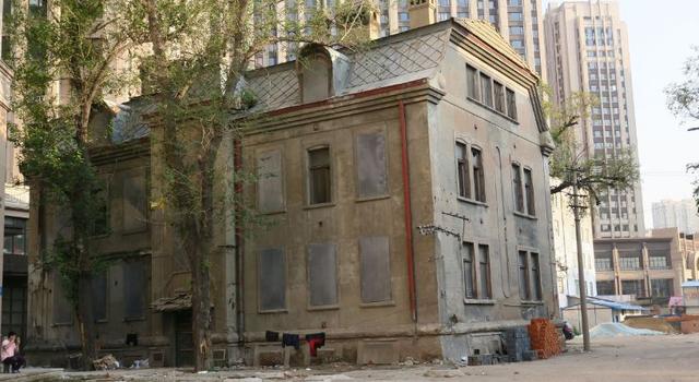 哈尔滨，新马路深处的老建筑