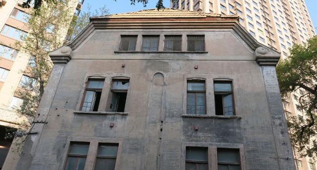 哈尔滨，新马路深处的老建筑