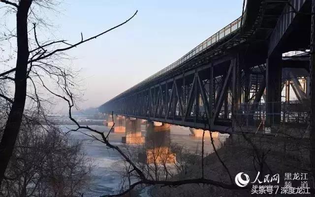 始于硝烟 终于岁月丨八十余载城市光阴从哈尔滨这座桥上流过