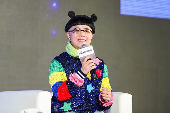 知名少儿节目主持人“金龟子”刘纯燕